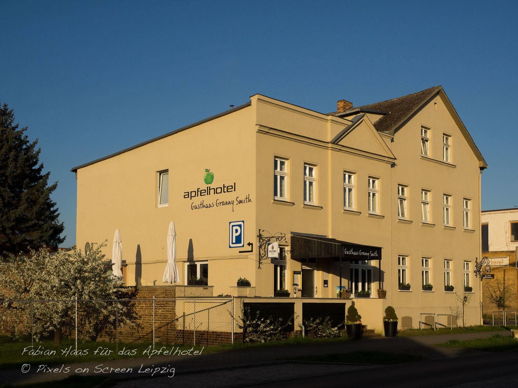 Apfelhotel & Gasthaus Granny Smith Werder  Exterior foto